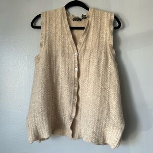 Vintage lambswool/Angora blend beige sweater vest